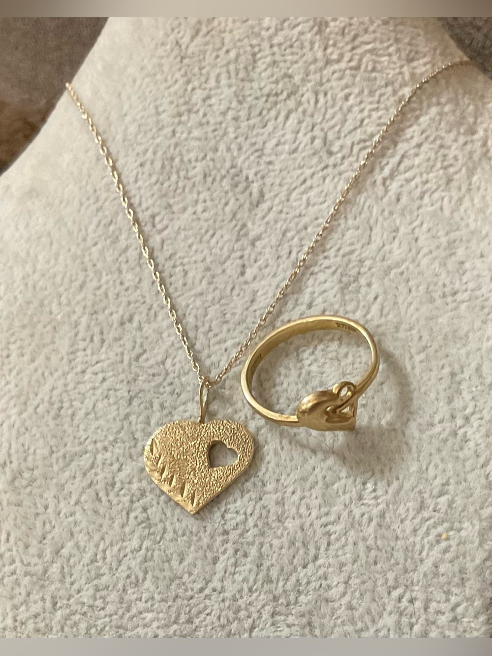 Aurafin; vintage set of 3  14k Gold Heart ring, Pendant/and link chainNecklace .